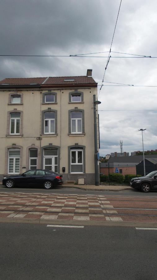 La Lodelinsartoise - Meuble De Vacances 3 Cles Charleroi Kültér fotó