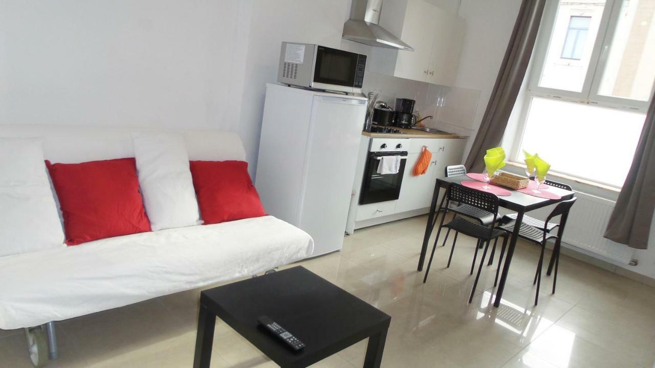 La Lodelinsartoise - Meuble De Vacances 3 Cles Charleroi Kültér fotó