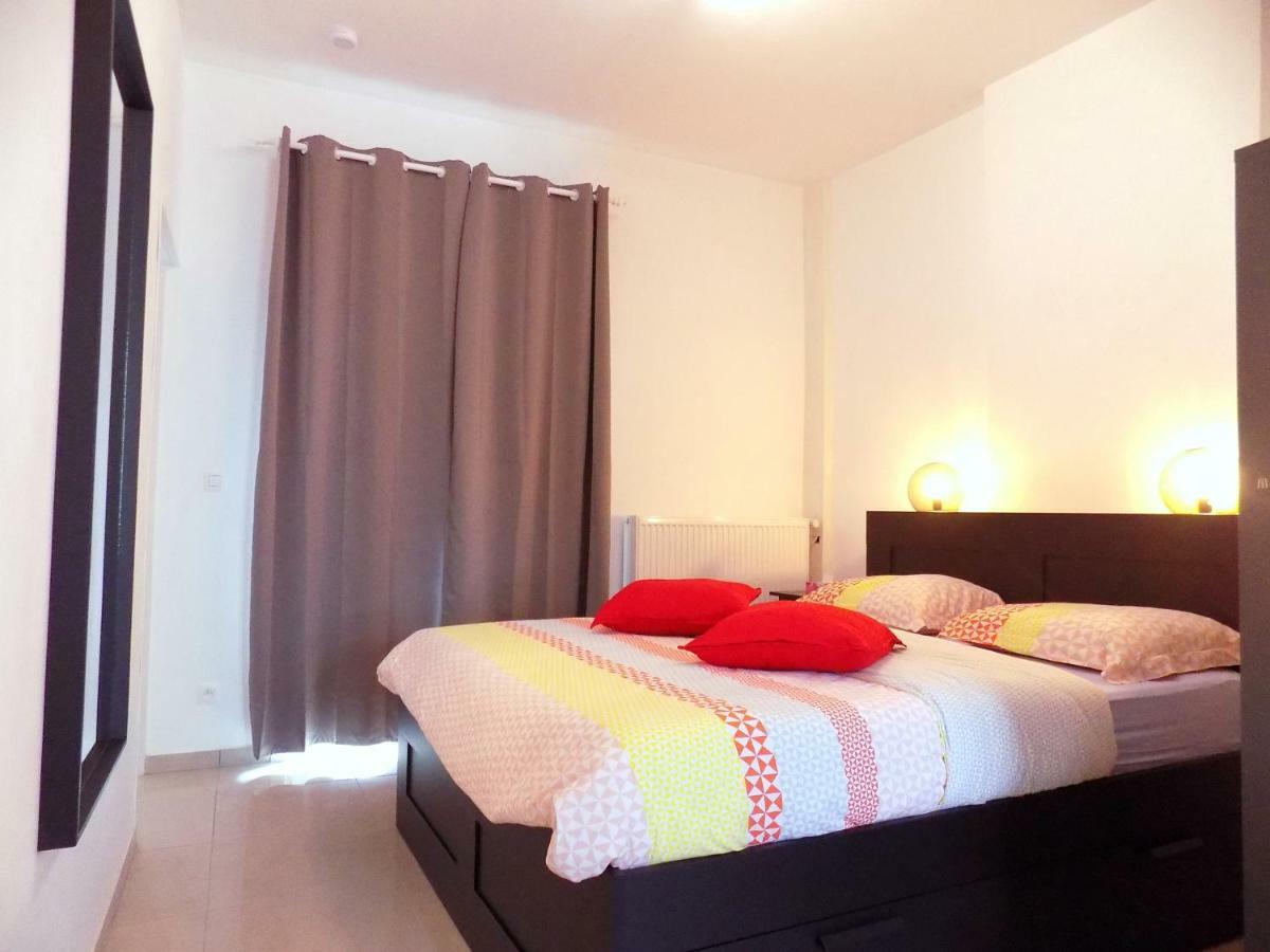 La Lodelinsartoise - Meuble De Vacances 3 Cles Charleroi Kültér fotó