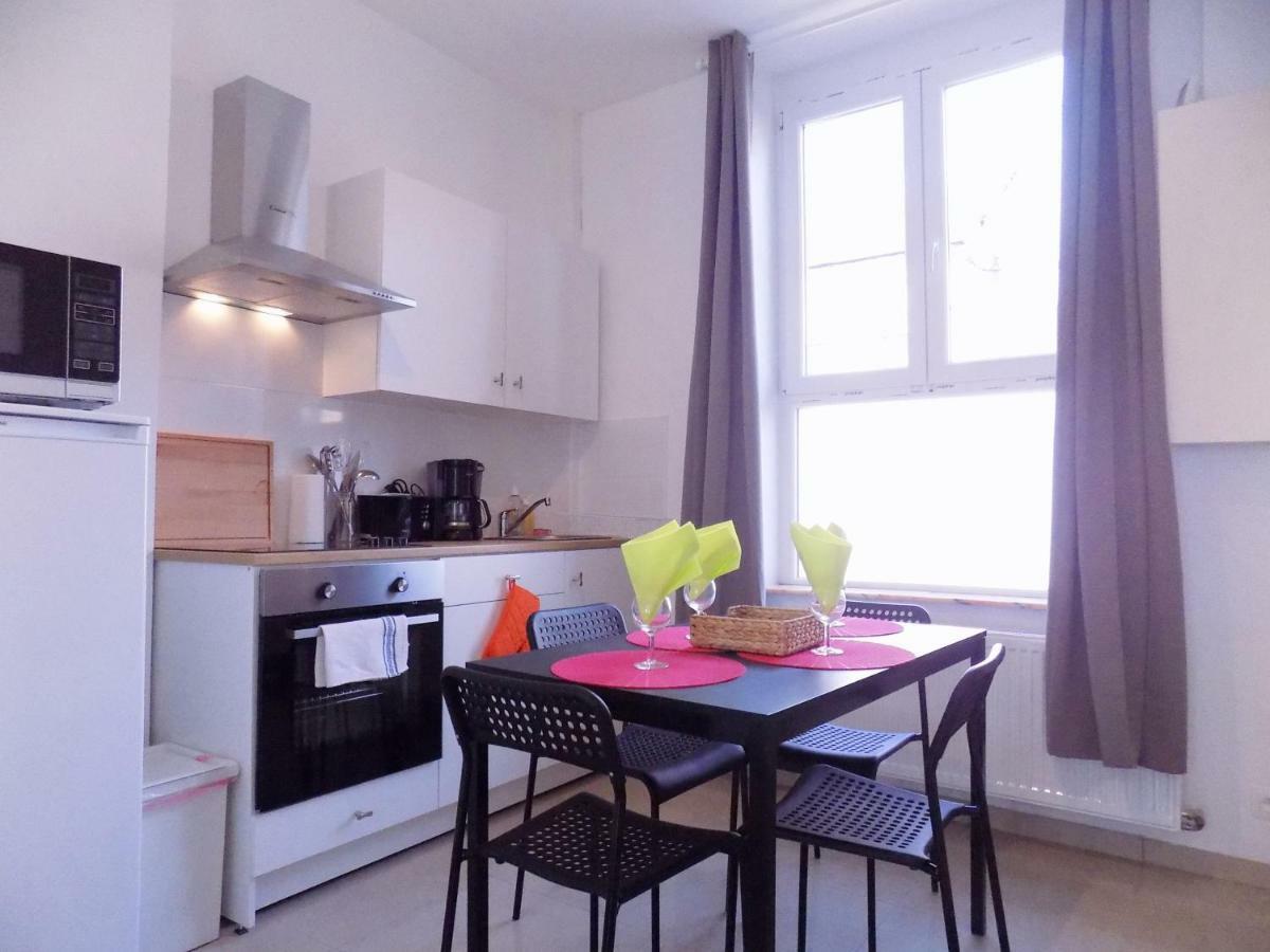 La Lodelinsartoise - Meuble De Vacances 3 Cles Charleroi Kültér fotó