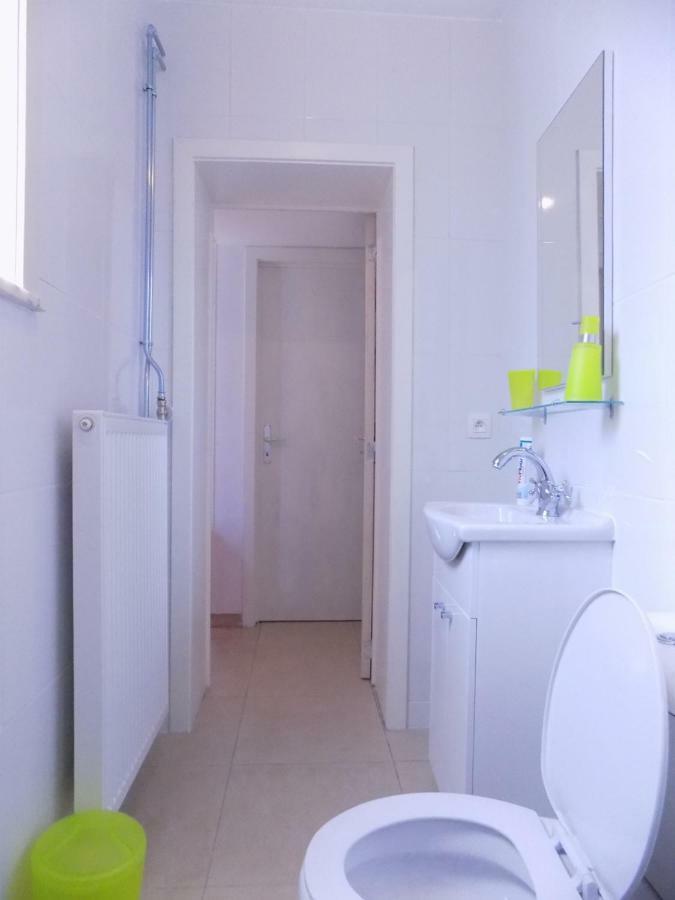 La Lodelinsartoise - Meuble De Vacances 3 Cles Charleroi Kültér fotó
